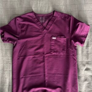 Figs Men's Deep Purple Leon Scrub Top